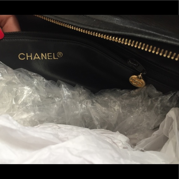 Chanel Matelasse shopping tote - Picture 5 of 8